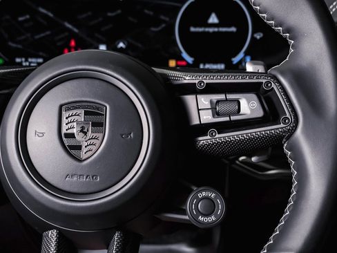 New 2025 Porsche Cayenne Turbo image 19