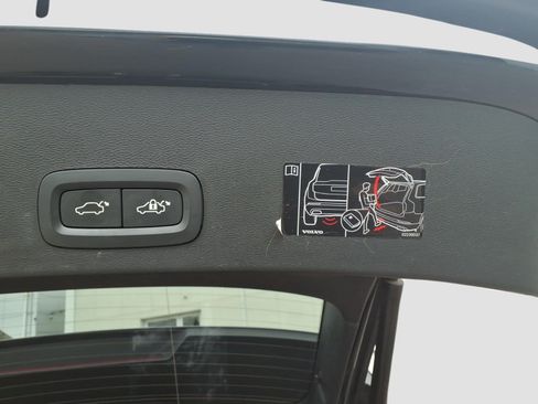 Used 2021 Volvo XC40 T5 Inscription w/ Advanced Package AWD/4WD image 17