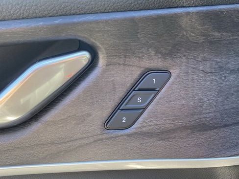 New 2025 Jeep Grand Cherokee L Limited w/ Luxury Tech Group II image 14