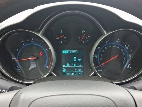 Used 2015 Chevrolet Cruze LT FWD image 18