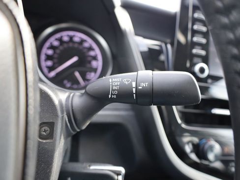 Used 2022 Toyota Camry SE image 18