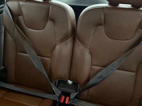 Used 2019 Volvo XC90 T6 Momentum w/ Advanced Package image 9