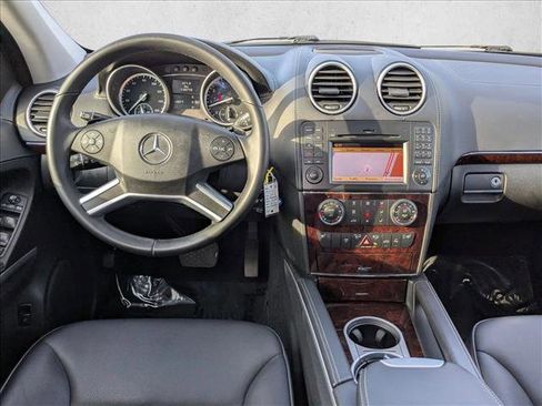 Used 2010 Mercedes-Benz GL 450 4MATIC image 17