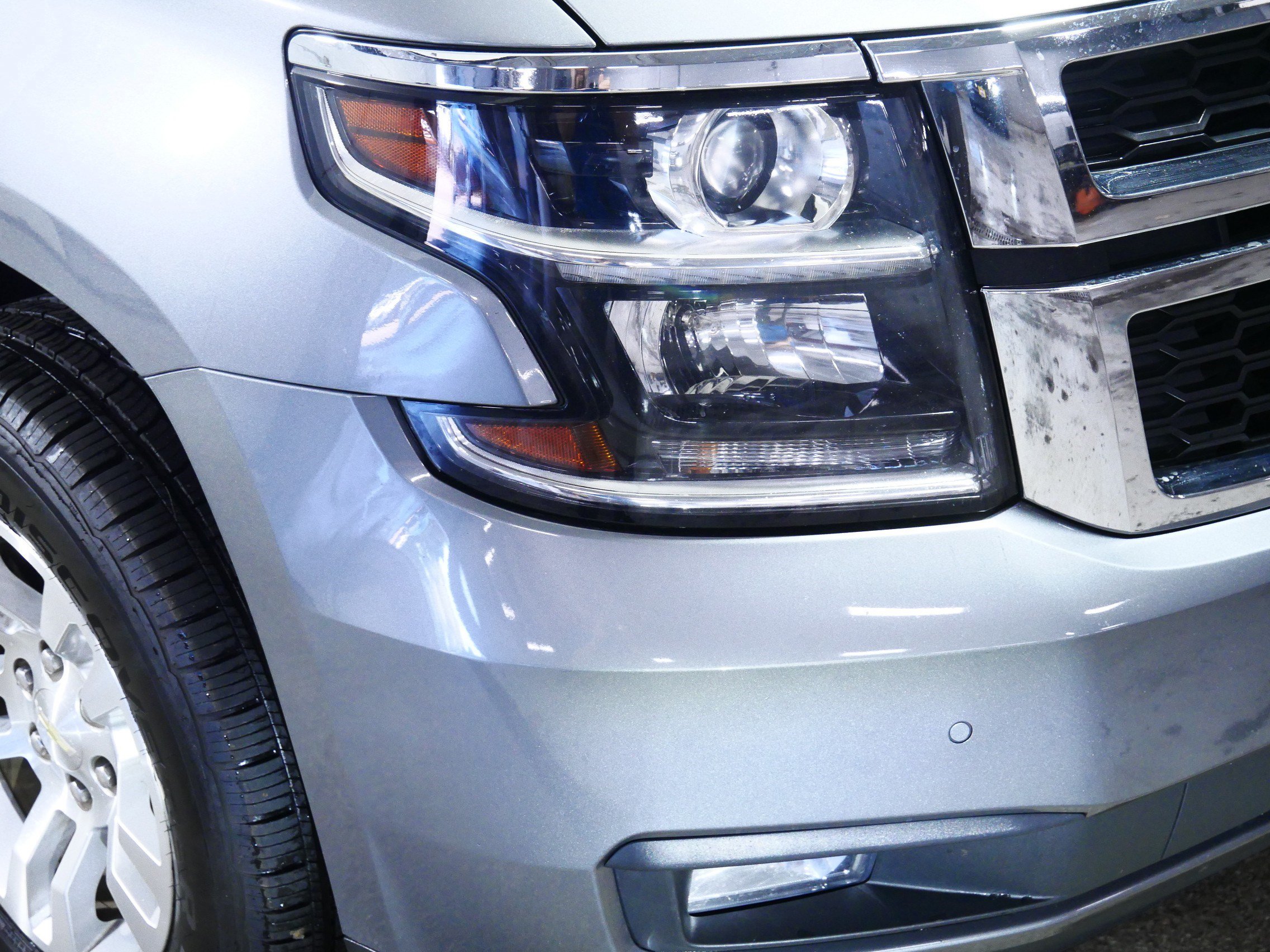 Used 2020 Chevrolet Suburban LT w/ Luxury Package AWD/4WD image 16