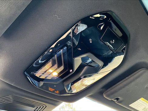 Used 2023 BMW iX xDrive50 image 31