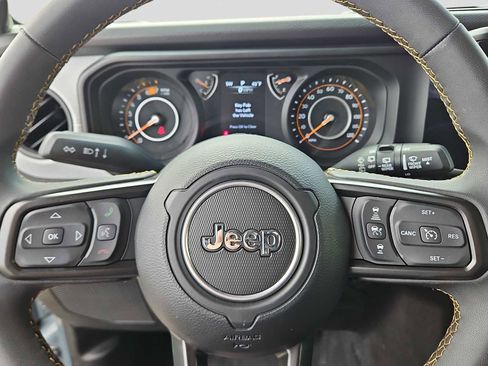 Used 2024 Jeep Wrangler Sport S image 19