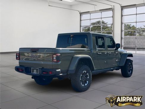 New 2025 Jeep Gladiator Rubicon image 4