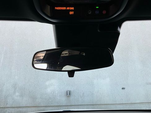 Used 2025 Buick Envista Sport Touring image 17