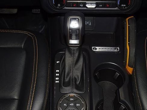 Used 2024 Ford Bronco Badlands AWD/4WD image 38