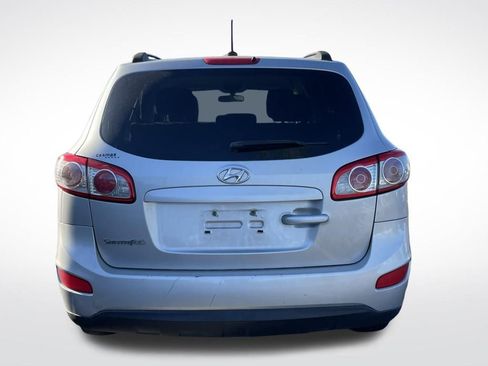 Used 2012 Hyundai Santa Fe GLS image 4