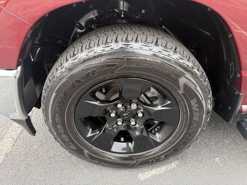 Used 2024 RAM 1500 Big Horn RWD image 37