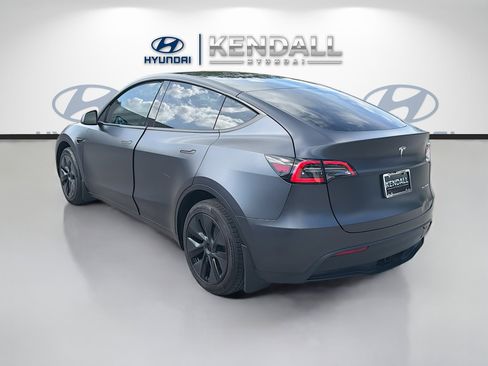 Used 2025 Tesla Model Y Long Range AWD/4WD image 4