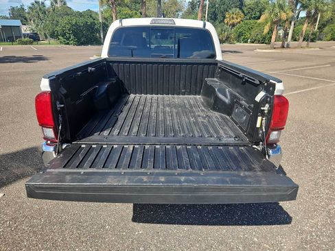 Used 2021 Toyota Tacoma SR5 RWD image 20