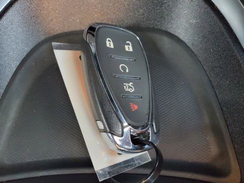 Used 2025 Chevrolet Malibu LT image 21