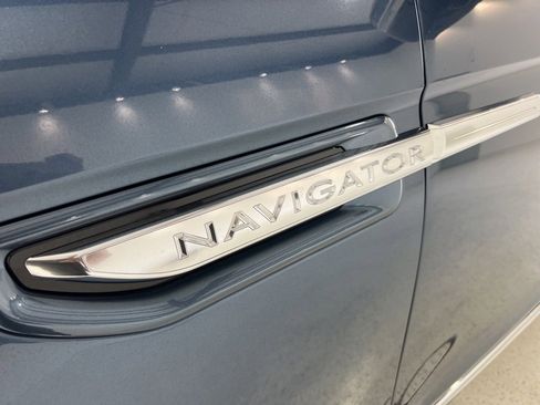 Used 2019 Lincoln Navigator Select w/ Technology Package image 30