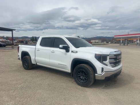 Used 2024 GMC Sierra 1500 SLE AWD/4WD image 26