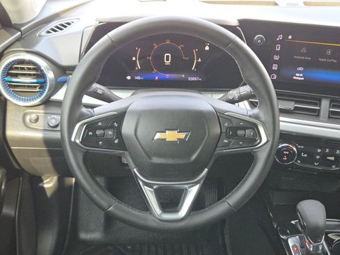 Used 2024 Chevrolet Trax LT w/ Driver Confidence Package image 20