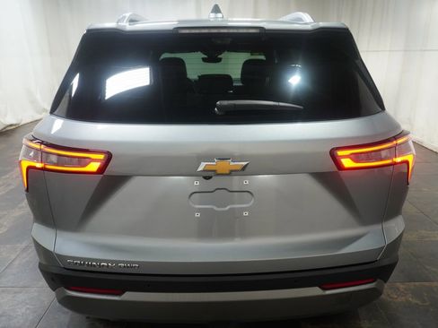 Used 2025 Chevrolet Equinox LT w/ Convenience Package II image 5