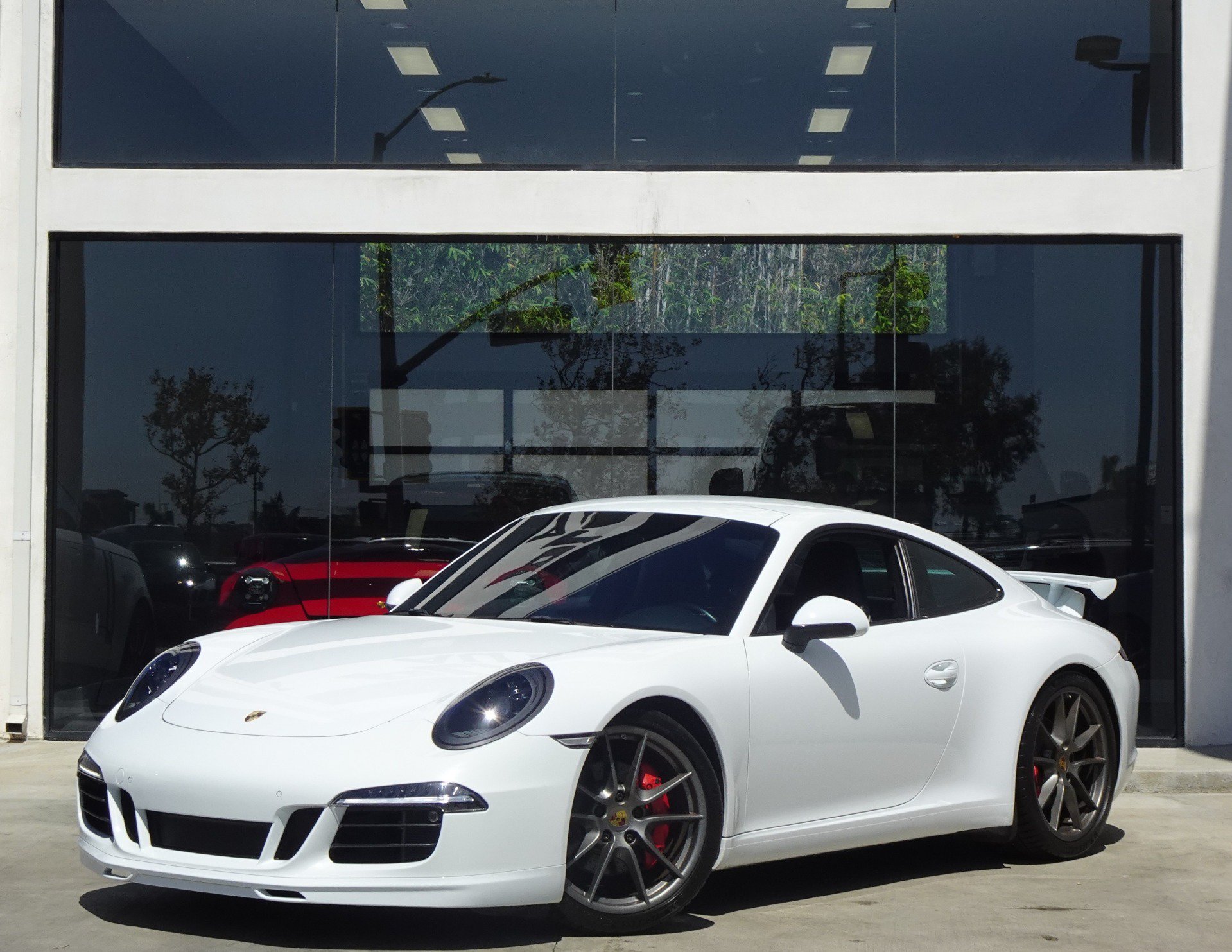Used 2015 Porsche 911 Carrera S RWD image 4