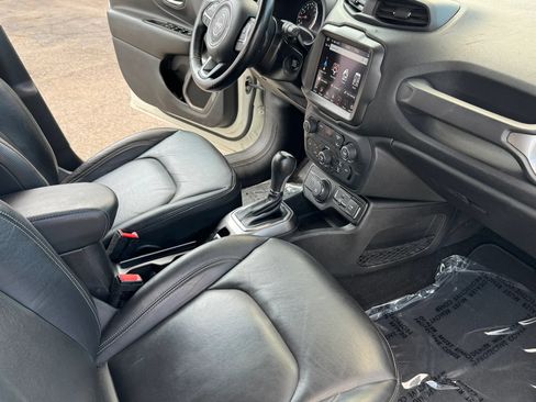 Used 2021 Jeep Renegade Limited AWD/4WD image 14