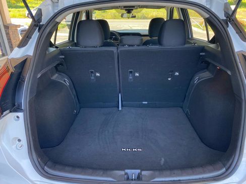 Used 2021 Nissan Kicks S FWD image 26
