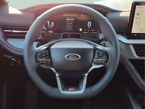 Used 2026 Ford Explorer ST image 29