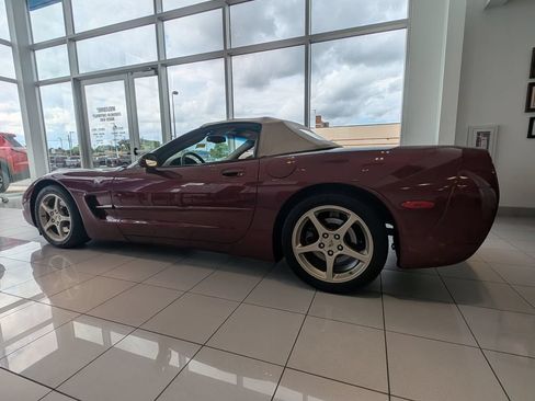 Used 2003 Chevrolet Corvette Convertible w/ Preferred Equipment Group1 RWD image 4