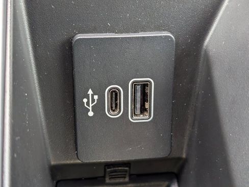 Used 2024 Lincoln Nautilus Reserve w/ Jet Appearance Package (87T) image 21