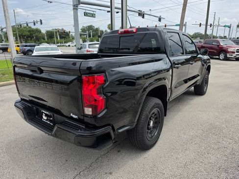 Used 2025 Chevrolet Colorado W/T RWD image 5