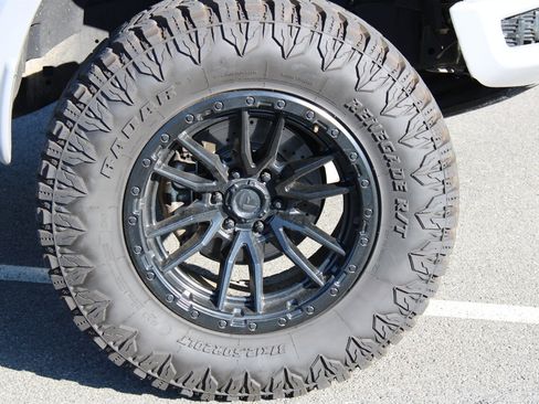 Used 2019 Ford F150 Raptor w/ Equipment Group 802A Luxury AWD/4WD image 13