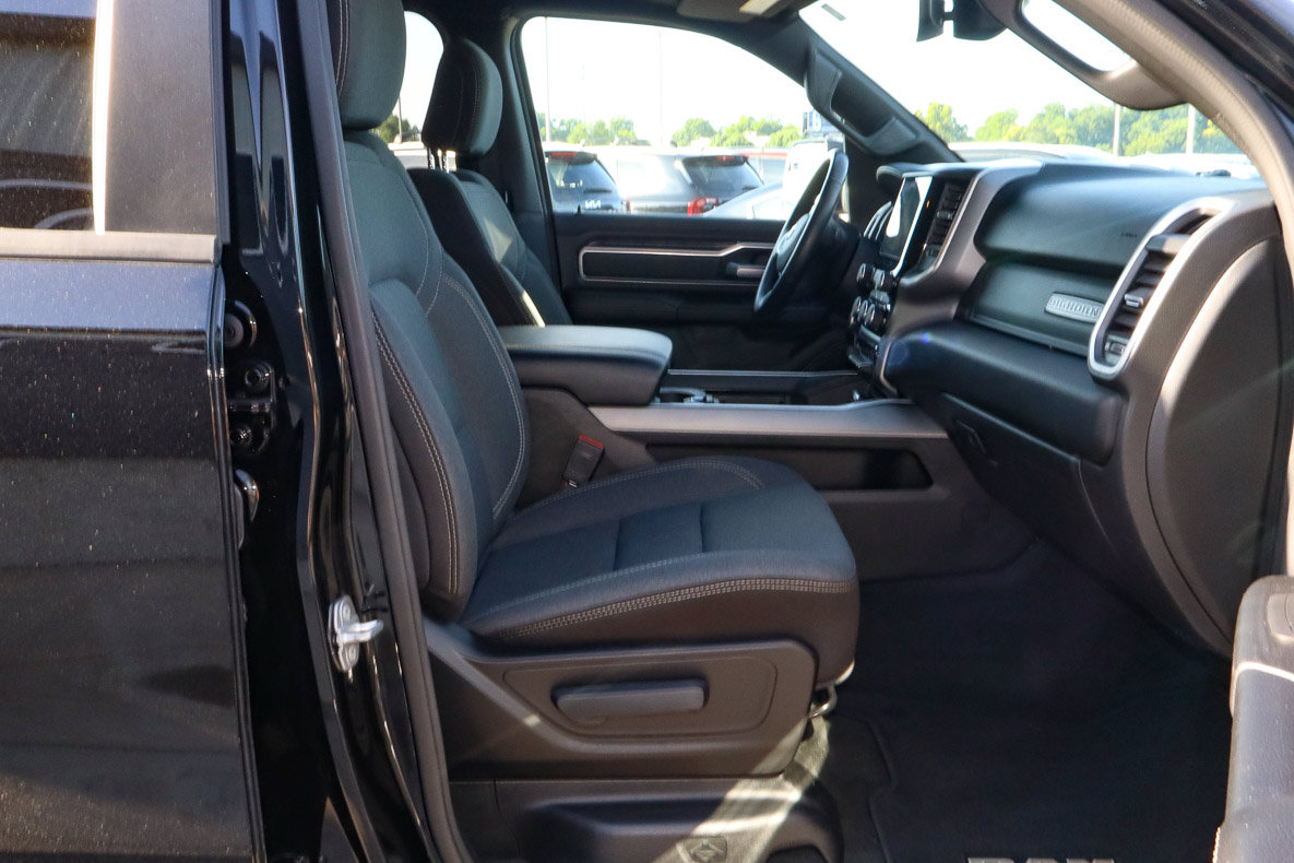 Used 2022 RAM 1500 Big Horn AWD/4WD image 25