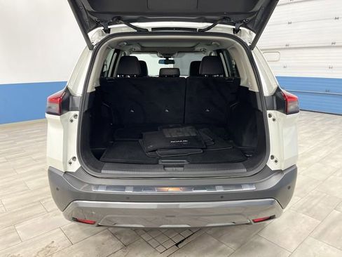 Used 2023 Nissan Rogue SL w/ SL Premium Package image 16