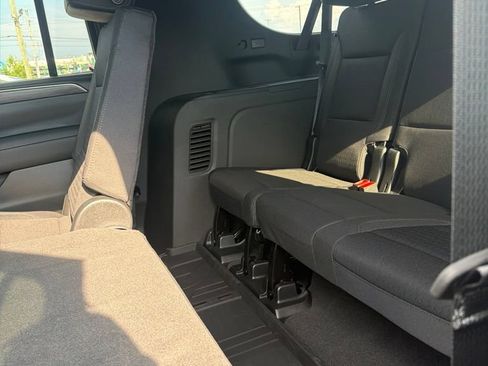 Used 2024 Chevrolet Suburban LS AWD/4WD image 11