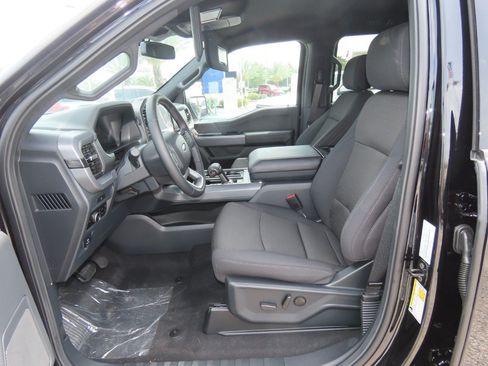 New 2026 Ford F150 XLT w/ Equipment Group 302A MID AWD/4WD image 25