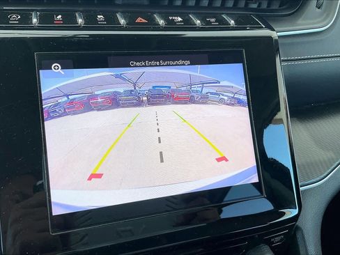 Used 2023 Jeep Grand Cherokee L Laredo image 26