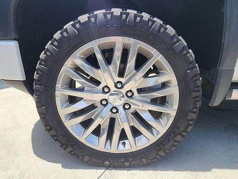 Certified 2019 GMC Sierra 1500 Denali w/ Denali Ultimate Package AWD/4WD image 33