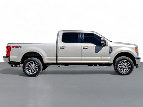 Used 2017 Ford F250 Lariat w/ Lariat Ultimate Package image 5