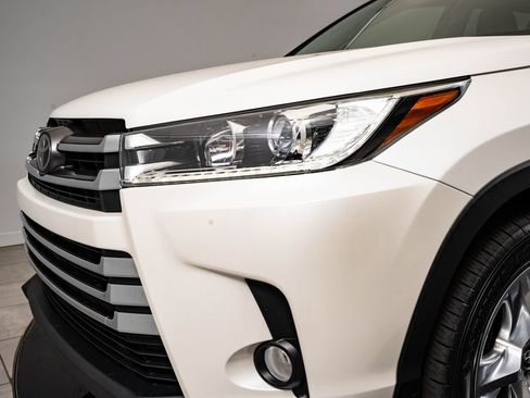 Used 2017 Toyota Highlander Limited w/ Protection Package #3 AWD/4WD image 3