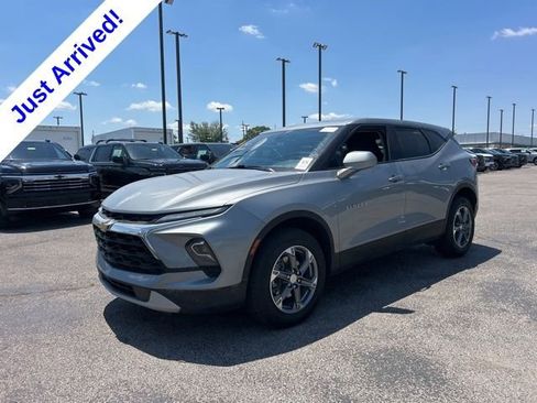 Used 2023 Chevrolet Blazer LT FWD image 7