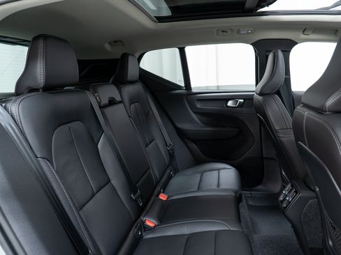 New 2026 Volvo XC40 B5 Plus w/ Climate Package AWD/4WD image 24