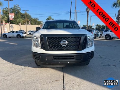 Used 2019 Nissan Titan S image 2