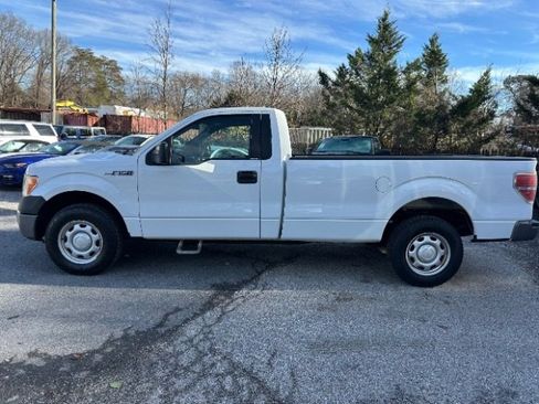 Used 2011 Ford F150 XL w/ Trailer Tow Pkg image 2