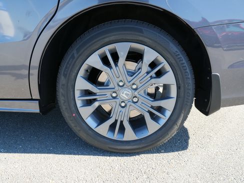 New 2026 Honda Odyssey Touring image 12