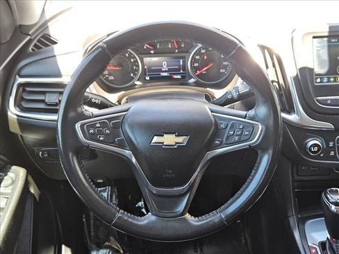 Used 2019 Chevrolet Equinox LT FWD image 12