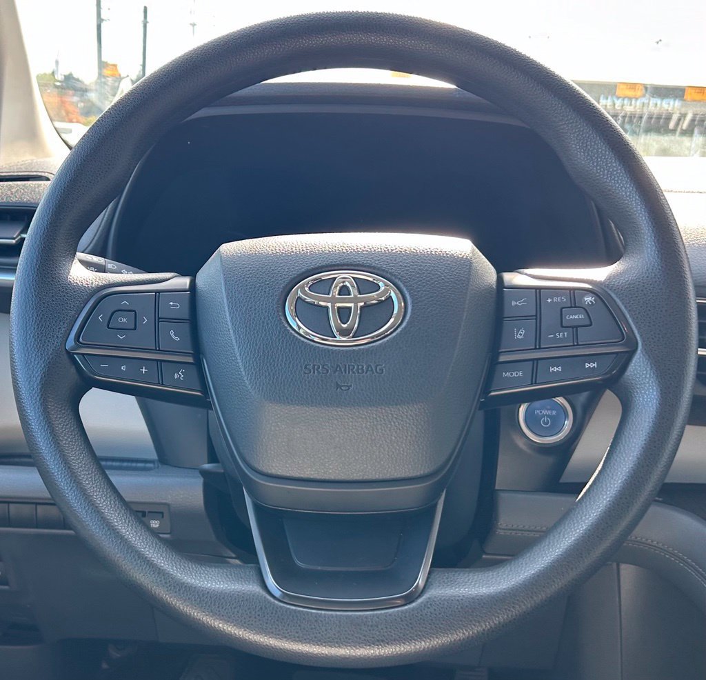 Certified 2024 Toyota Sienna LE AWD/4WD image 22
