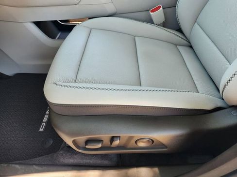 Used 2026 GMC Terrain Denali AWD/4WD image 18