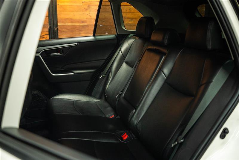 Used 2019 Toyota RAV4 XLE w/ Carpet Mat Package FWD image 10