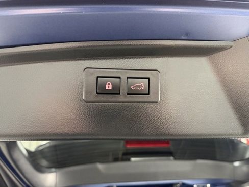 Used 2021 Subaru Outback Limited image 10