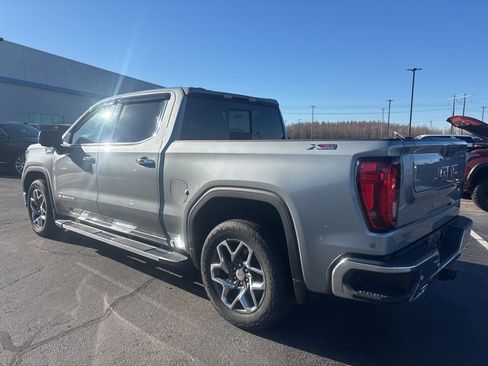 Used 2023 GMC Sierra 1500 SLT w/ SLT Premium Plus Package image 3