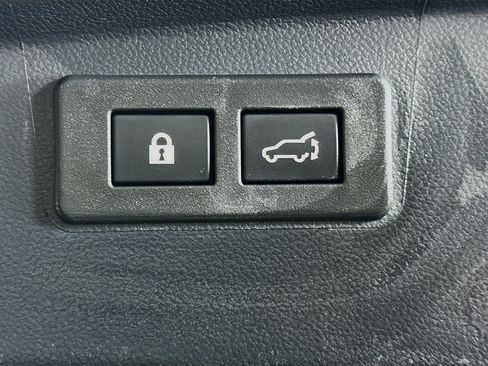 Used 2023 Subaru Outback Limited image 31